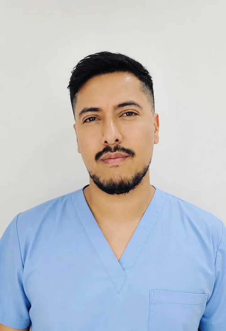 Dr. Esteban Giraldo Casas